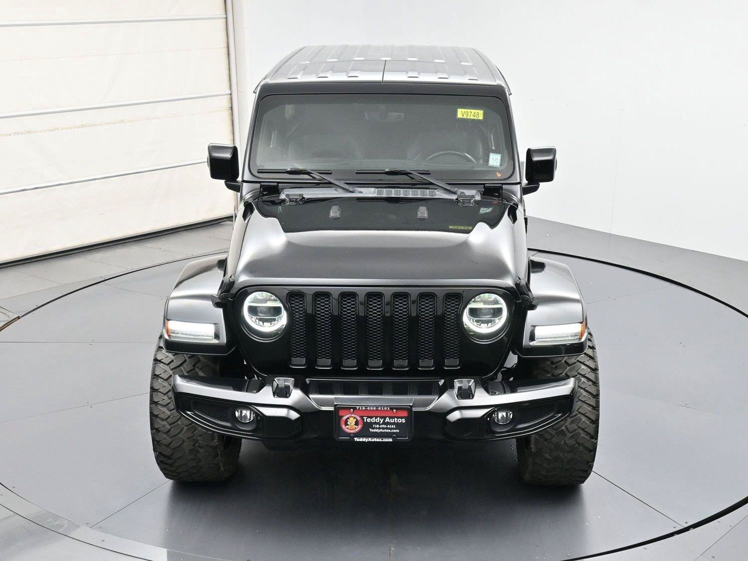 Used 2021 Jeep Wrangler Unlimited Sahara AWD/4WD image 37