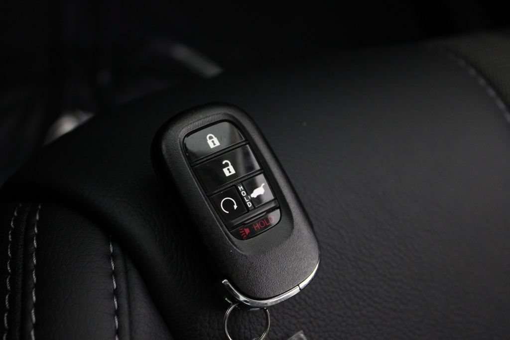 Used 2025 Honda Pilot Touring image 31