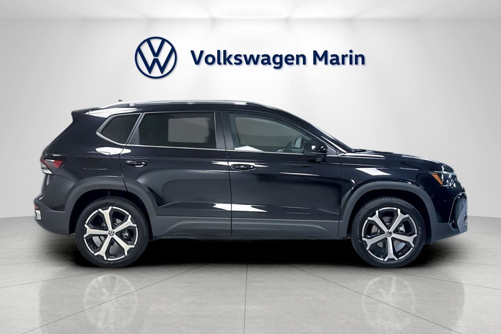 New 2025 Volkswagen Taos SEL image 6