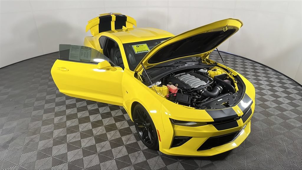 Used 2017 Chevrolet Camaro SS RWD image 14