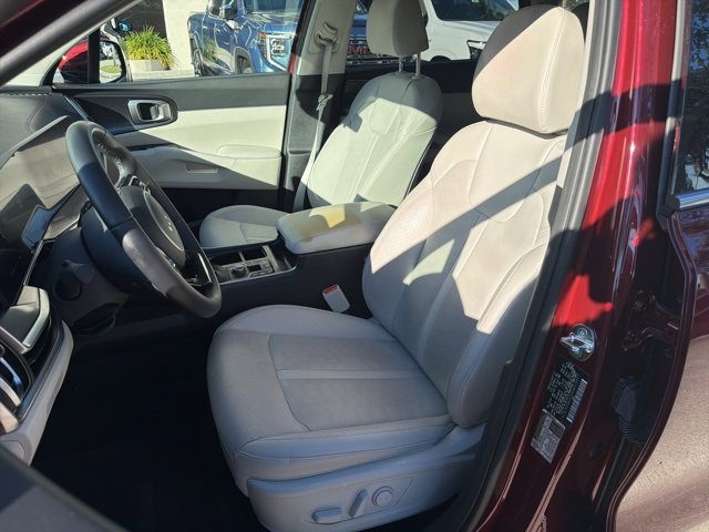 Used 2025 Kia Sorento S w/ Panoramic Sunroof Package image 10