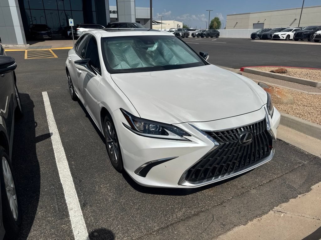 Used 2025 Lexus ES 350 w/ Accessory Package (Z2) FWD image 2