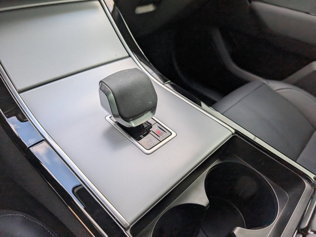 Certified 2025 Land Rover Range Rover Velar S image 19