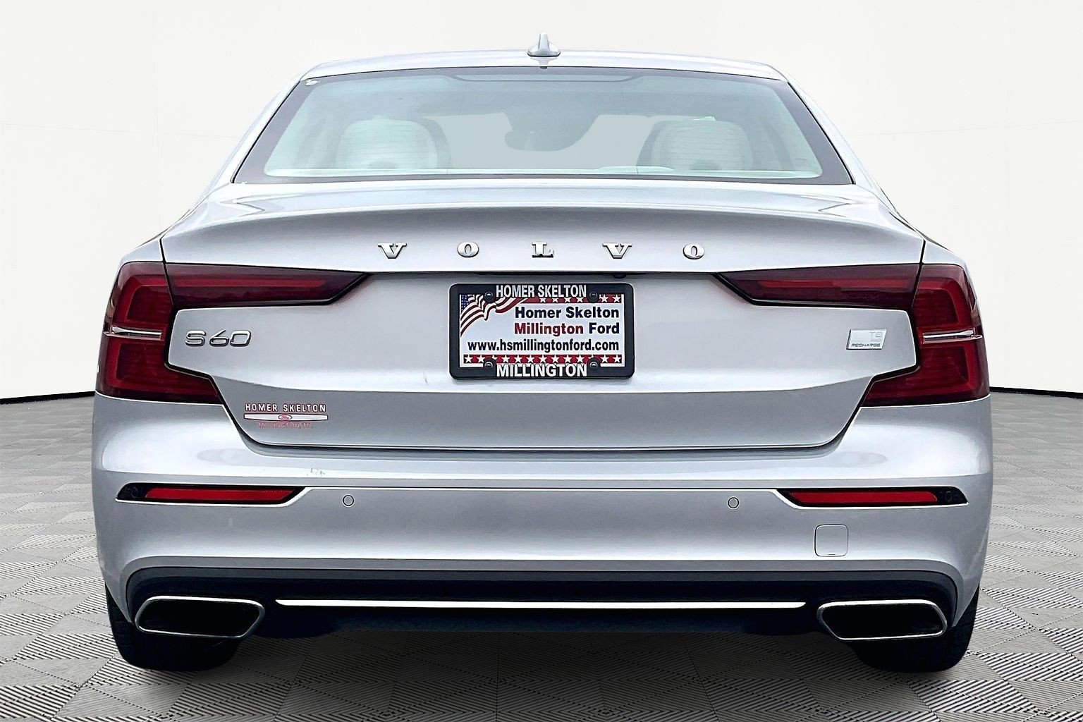 Used 2022 Volvo S60 T8 Inscription image 4