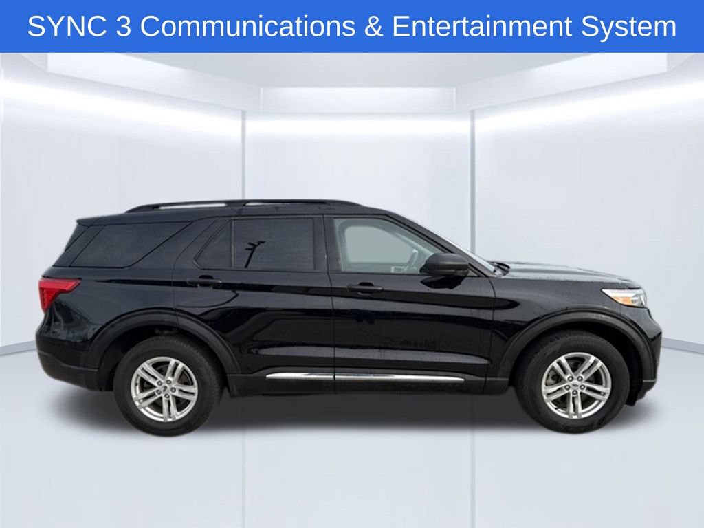 Used 2024 Ford Explorer XLT w/ Equipment Group 202A AWD/4WD image 2