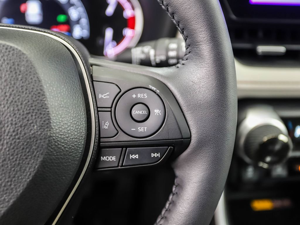 Used 2023 Toyota RAV4 XLE Premium image 13