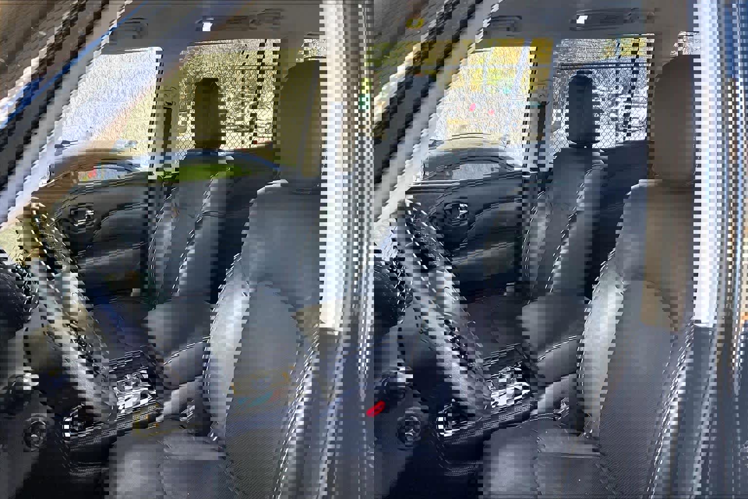 Used 2023 INFINITI QX80 Luxe w/ Cargo Package image 8