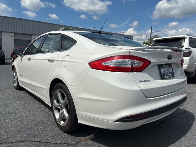 Used 2014 Ford Fusion SE FWD image 3