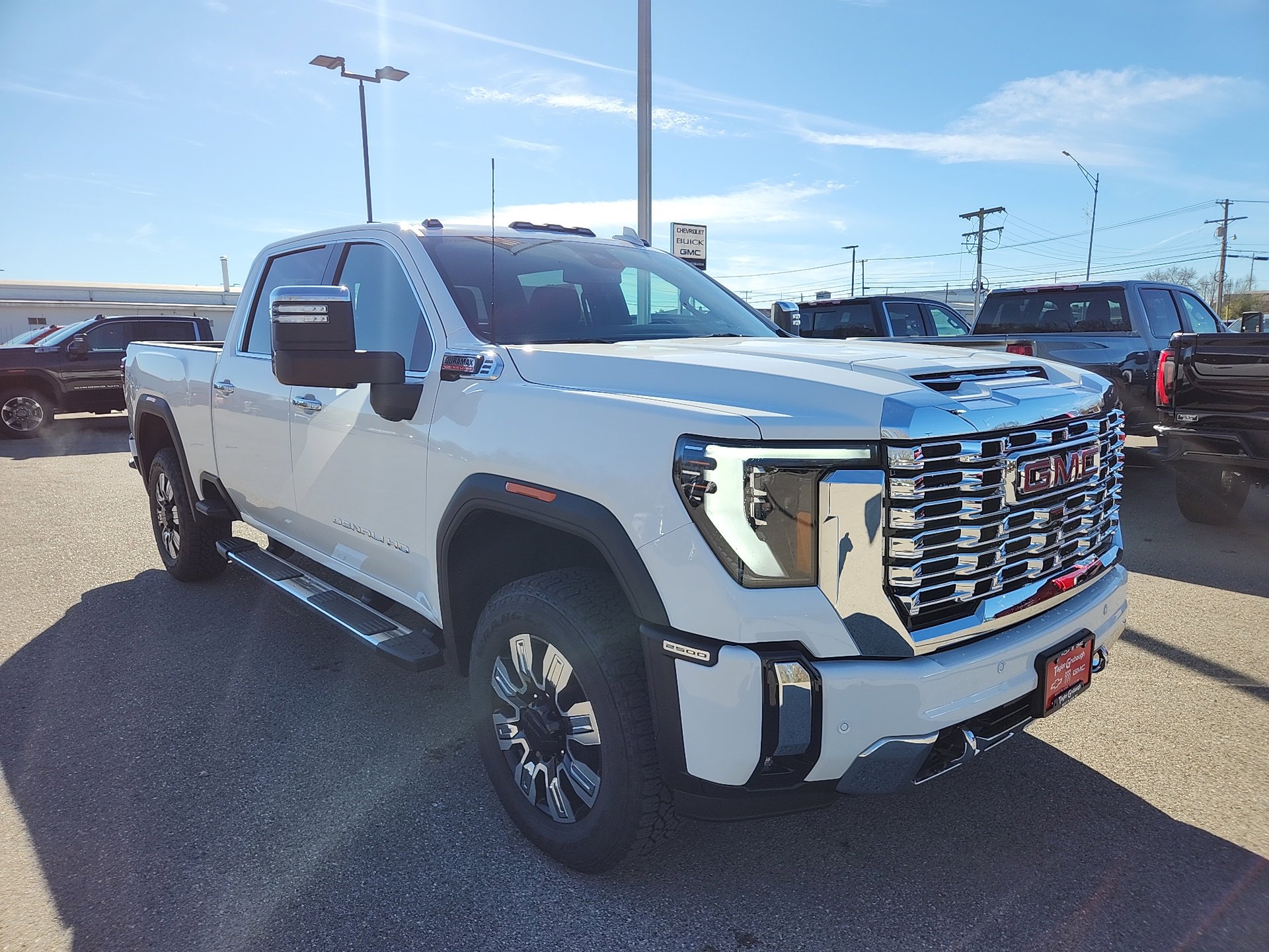 New 2026 GMC Sierra 2500 Denali image 2