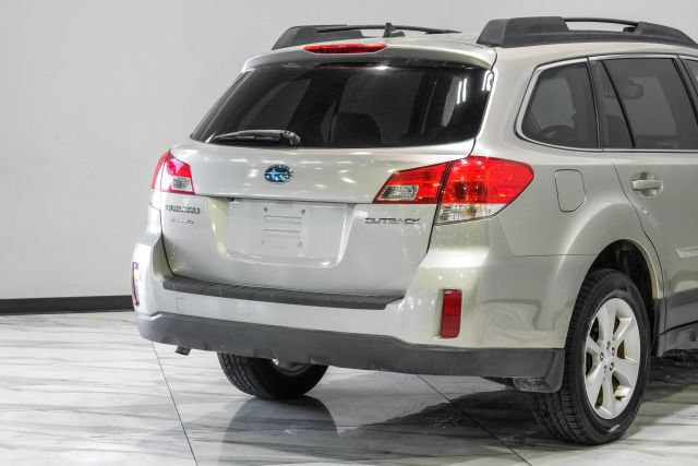 Used 2014 Subaru Outback 2.5i Limited AWD/4WD image 13