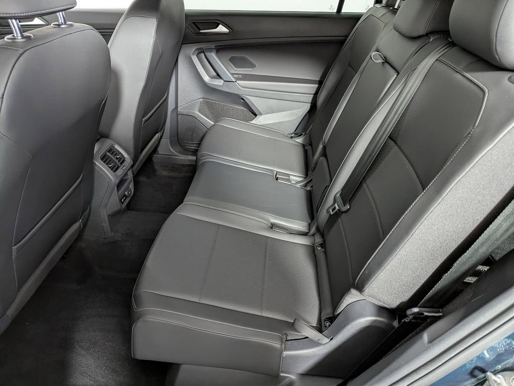 Used 2019 Volkswagen Tiguan SE FWD image 38