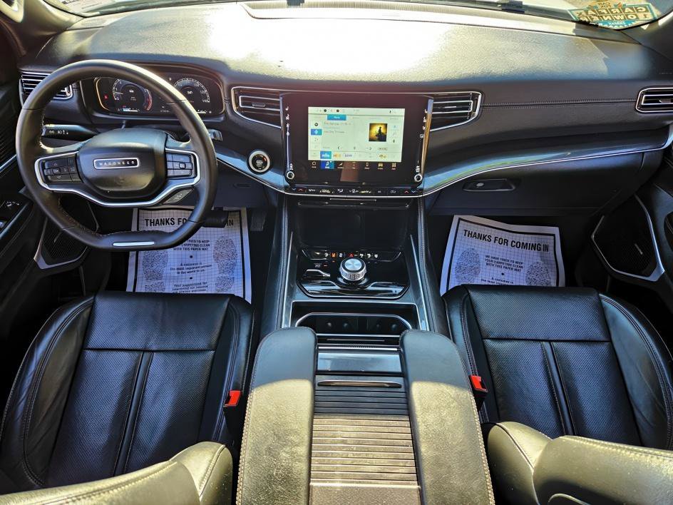 Used 2024 Jeep Wagoneer L 4WD w/ Premium Group I image 10