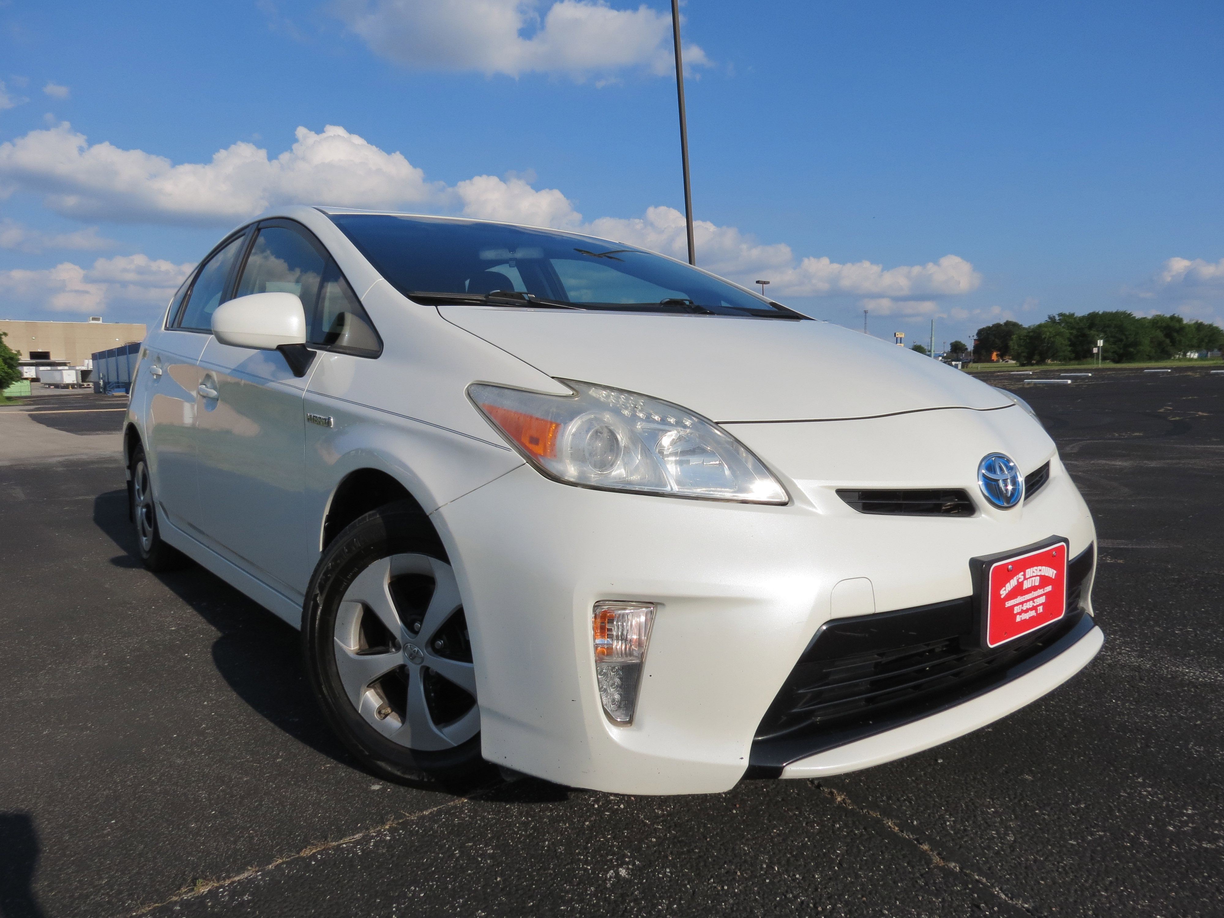 Used 2012 Toyota Prius Two FWD image 2