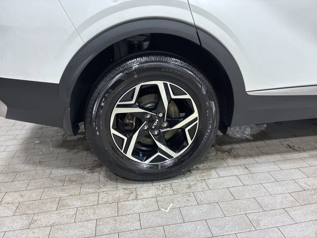 Certified 2023 Kia Sportage LX image 16