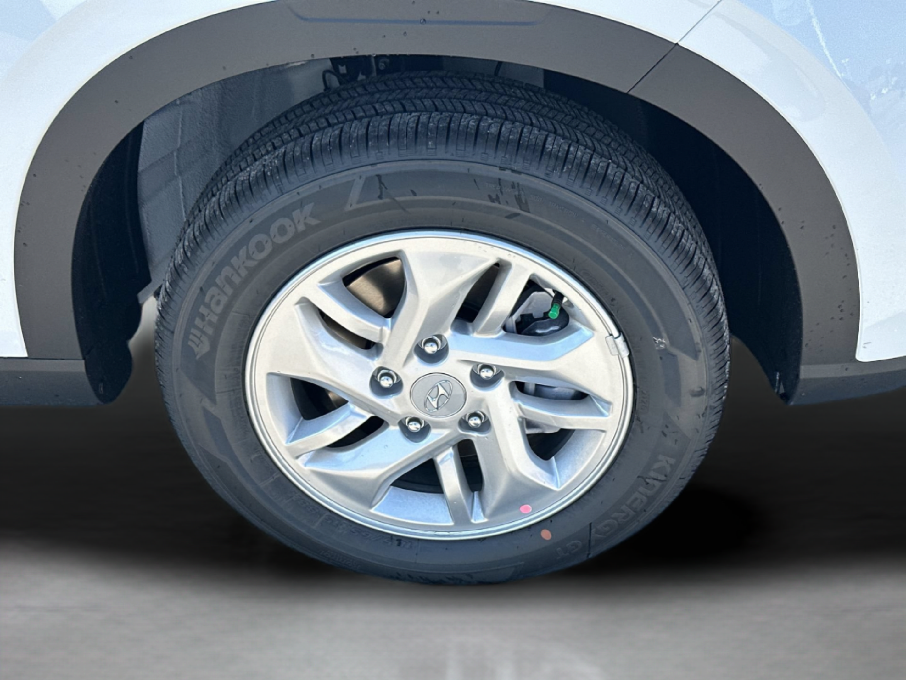 New 2026 Hyundai Venue SE FWD image 31