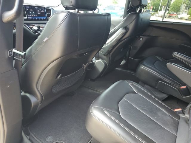 Used 2025 Chrysler Pacifica Select image 27