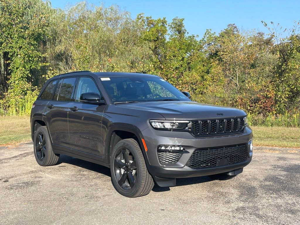 New 2025 Jeep Grand Cherokee L Altitude image 1