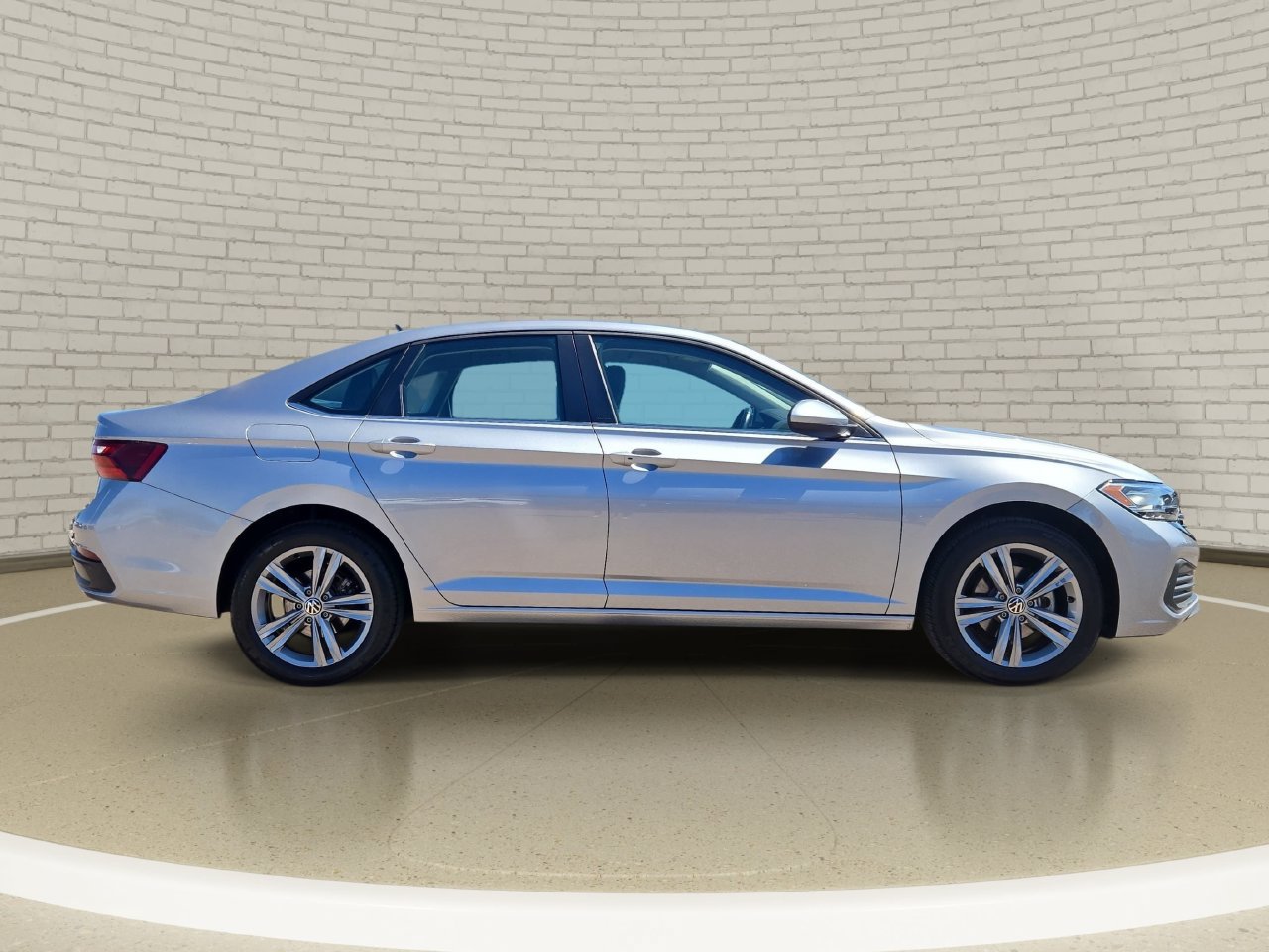 Used 2024 Volkswagen Jetta SE FWD image 4