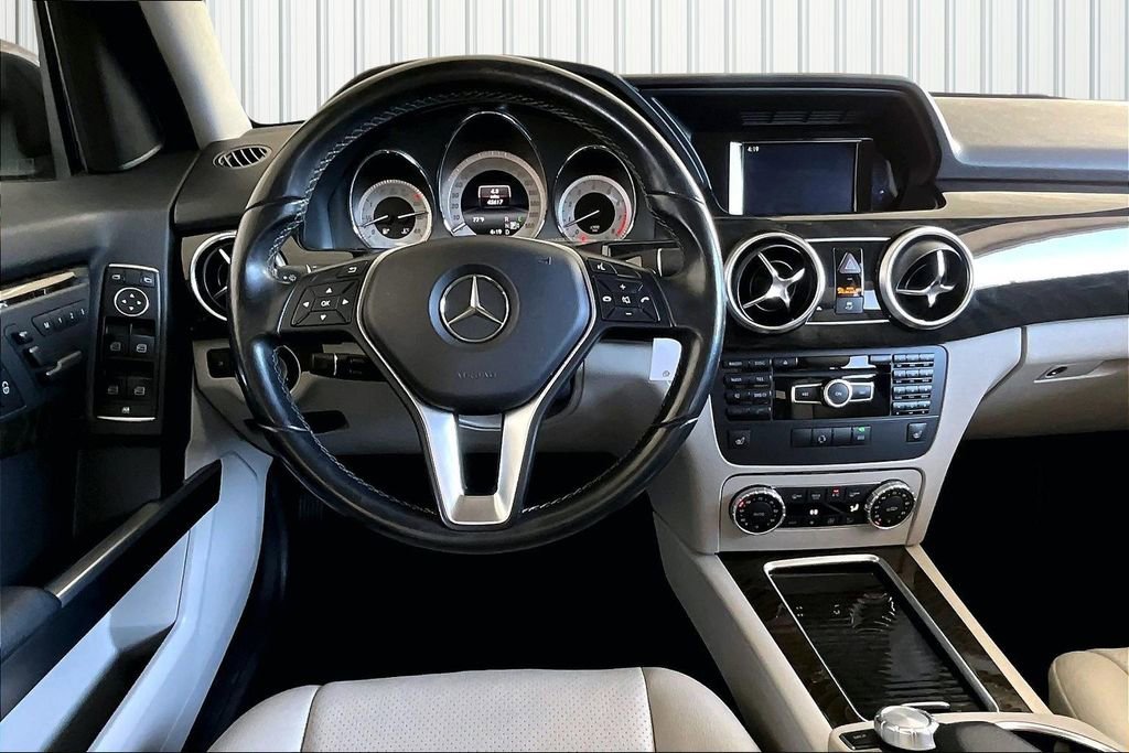 Used 2015 Mercedes-Benz GLK 350 2WD image 2