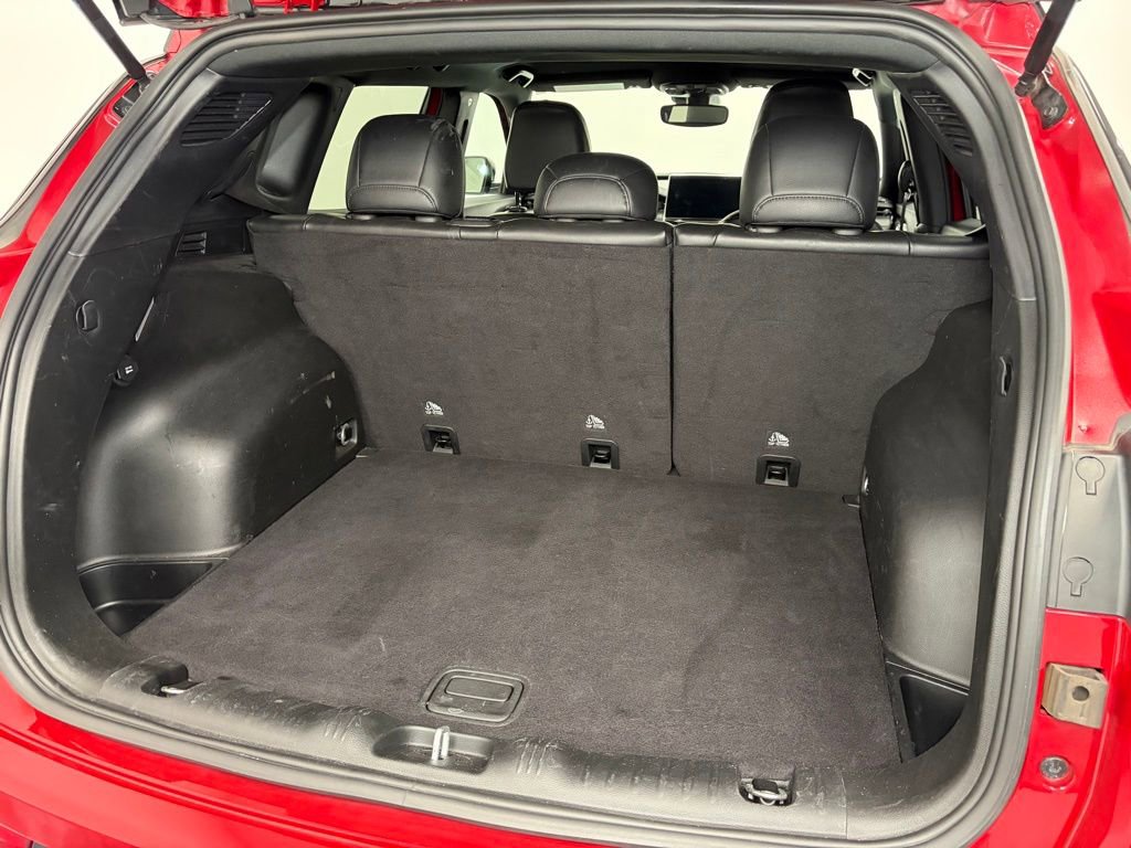 Used 2023 Jeep Compass Trailhawk image 7