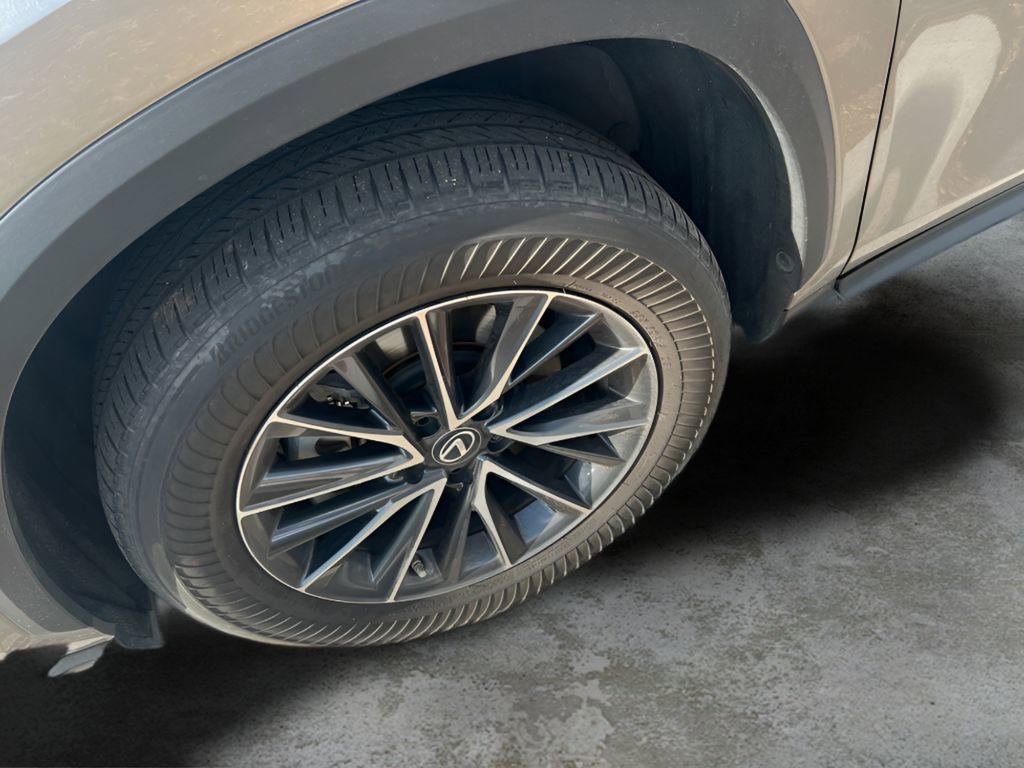 Used 2022 Lexus NX 350 AWD image 9