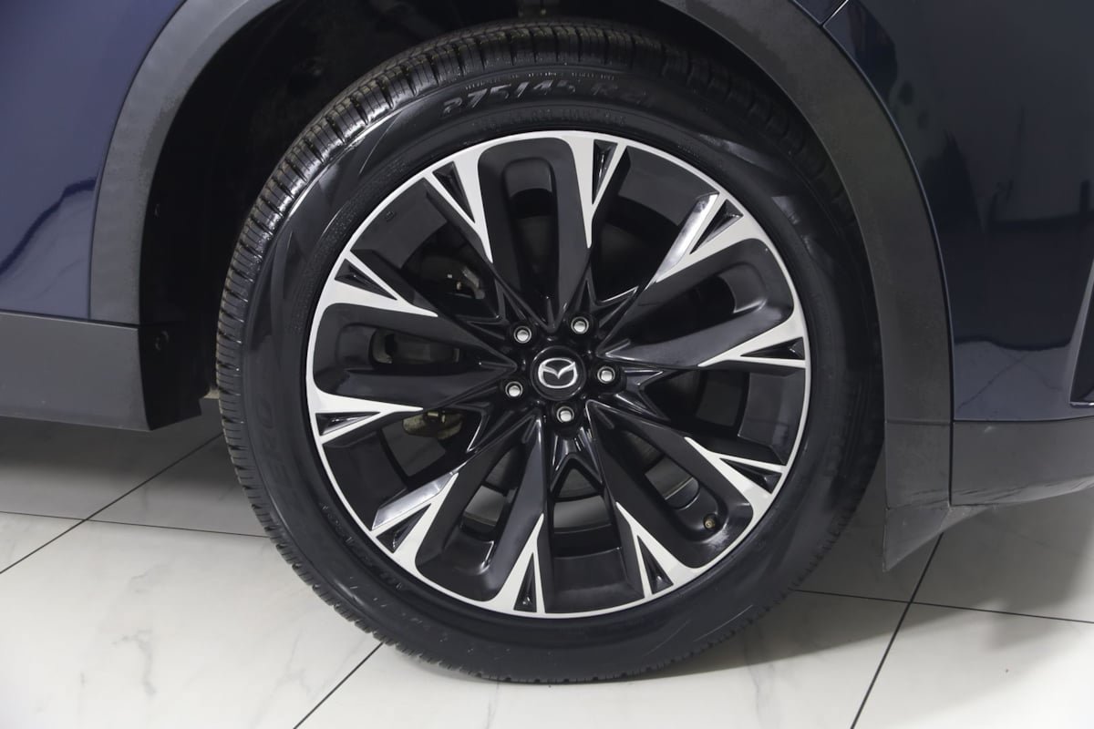 Used 2024 MAZDA CX-90 Plug-In Hybrid w/ Premium Plus AWD/4WD image 18