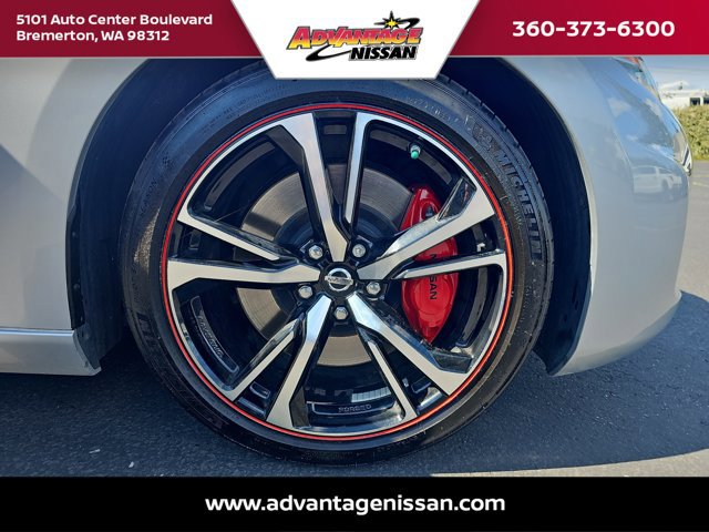 Used 2020 Nissan 370Z w/ Sport Package image 31