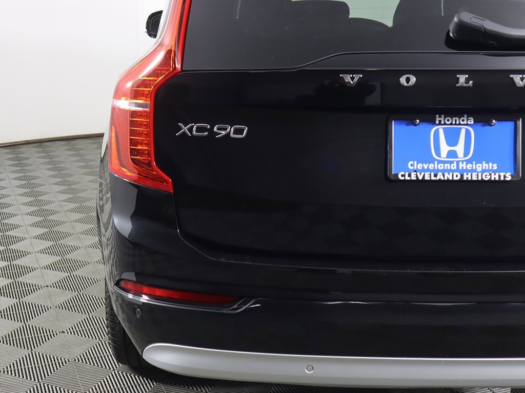 Used 2022 Volvo XC90 T5 Momentum w/ Climate Package image 15