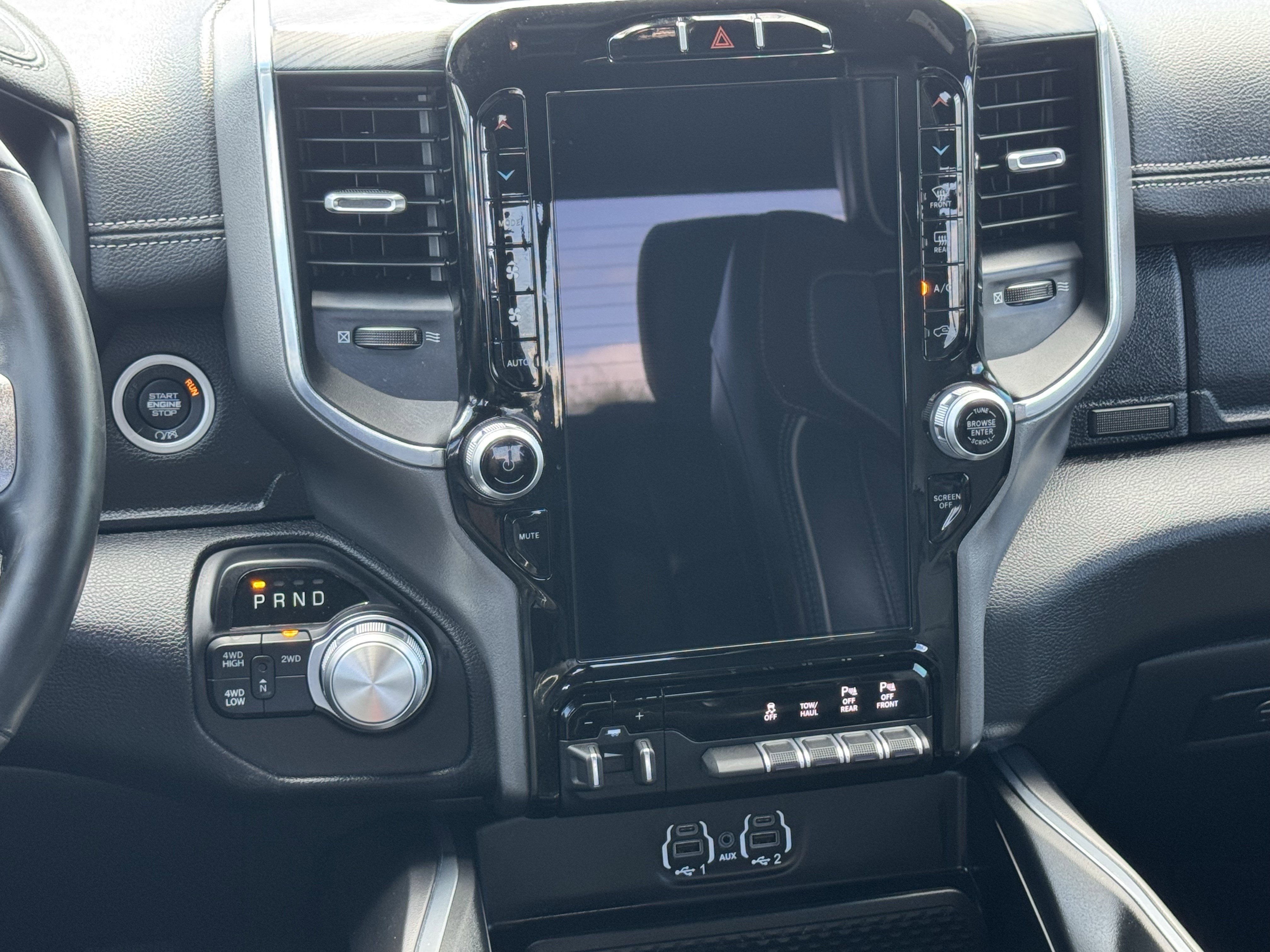 Used 2024 RAM 2500 Laramie w/ Sport Appearance Package image 17