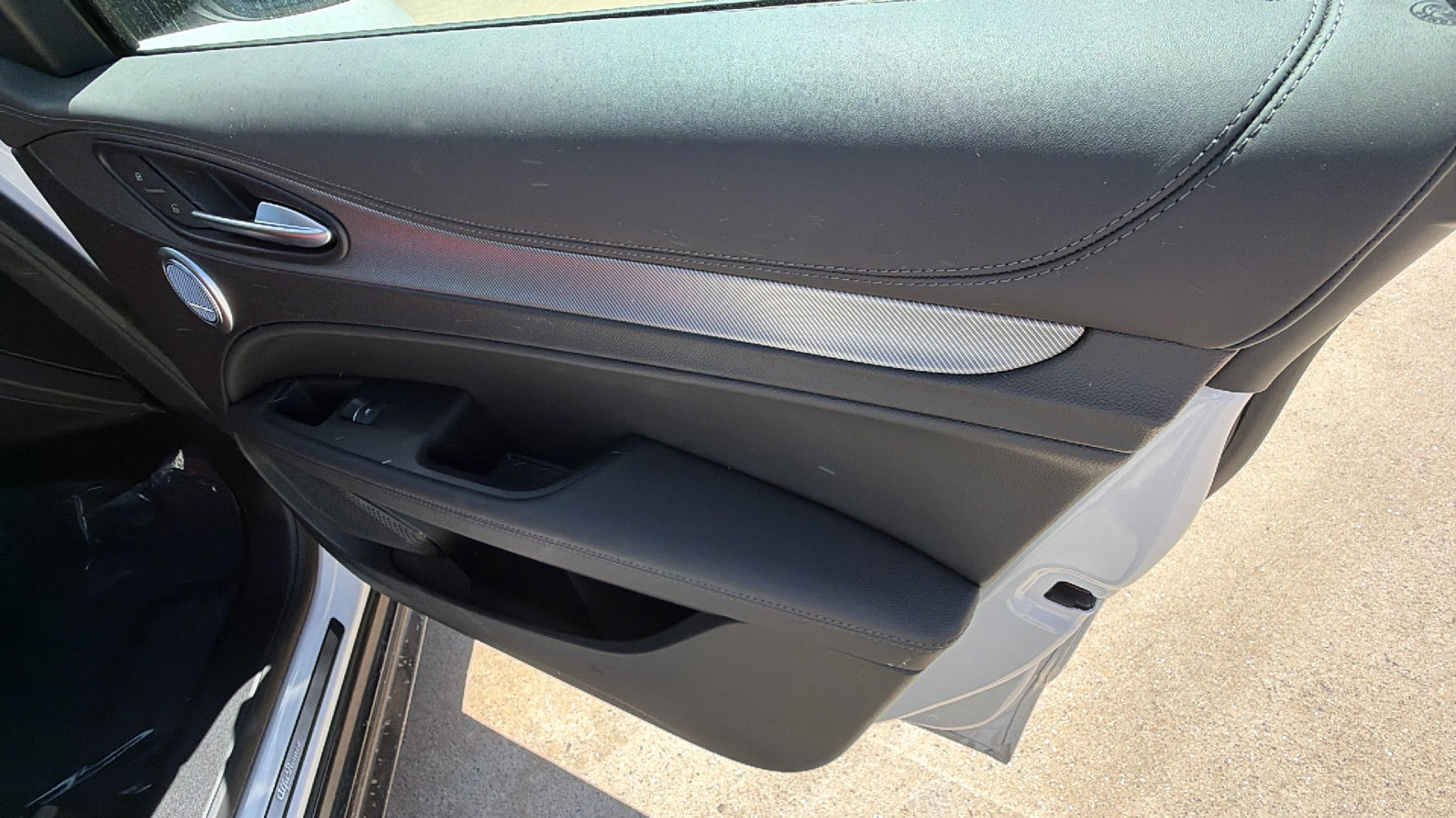 Used 2025 Alfa Romeo Stelvio Sprint image 19