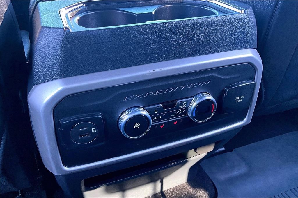 Used 2022 Ford Expedition Limited image 34