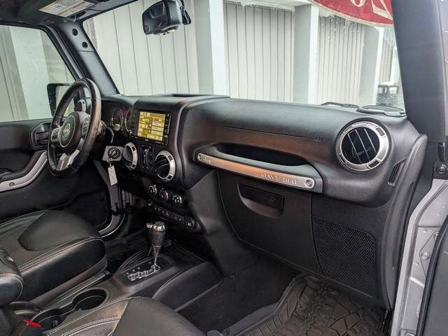 Used 2015 Jeep Wrangler Unlimited Sport image 21