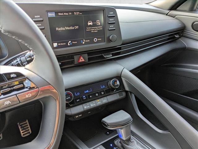 Used 2025 Hyundai Elantra Sport FWD image 13
