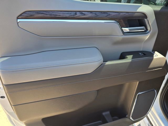 New 2026 GMC Sierra 1500 SLT image 11