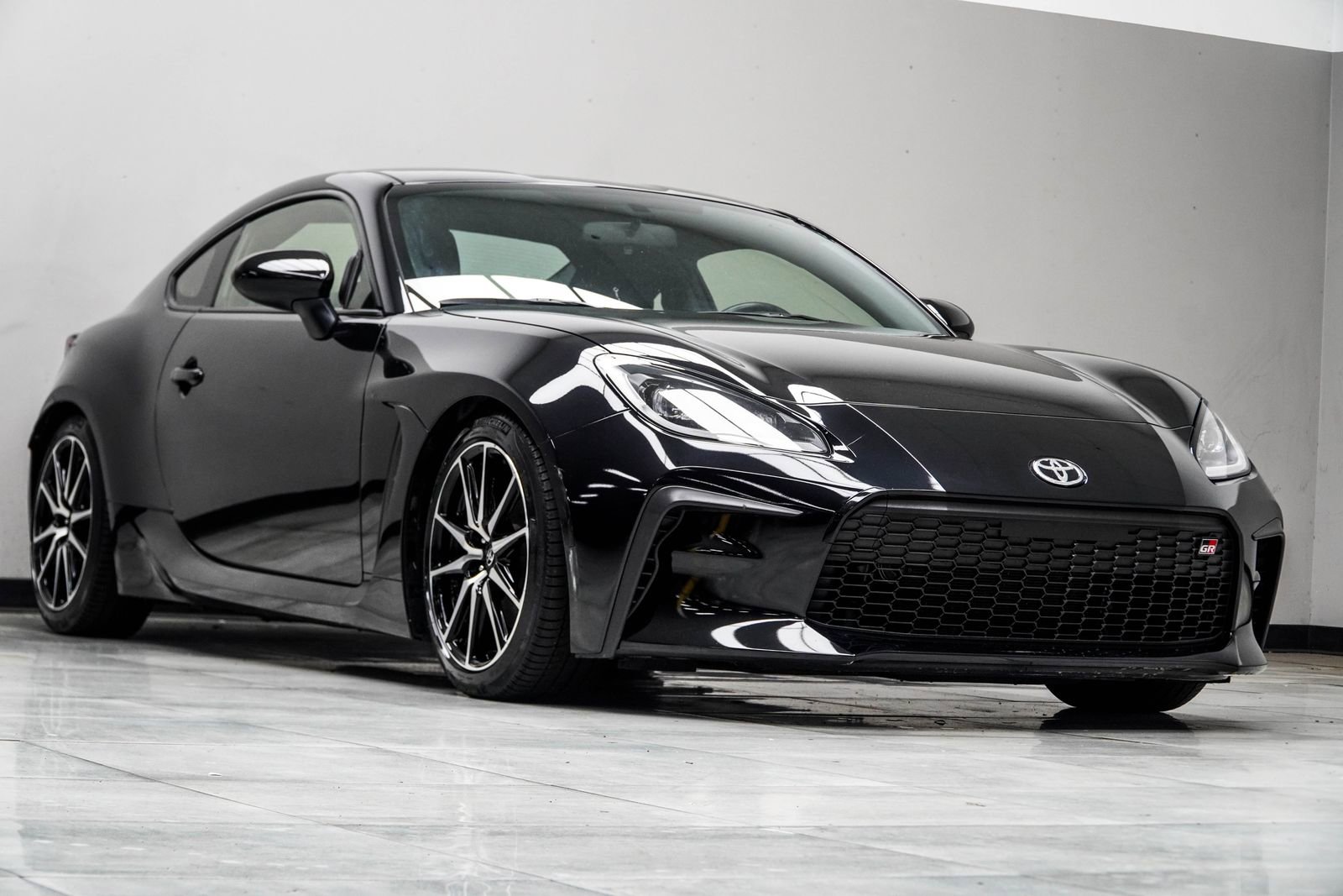 Used 2022 Toyota GR86 image 4