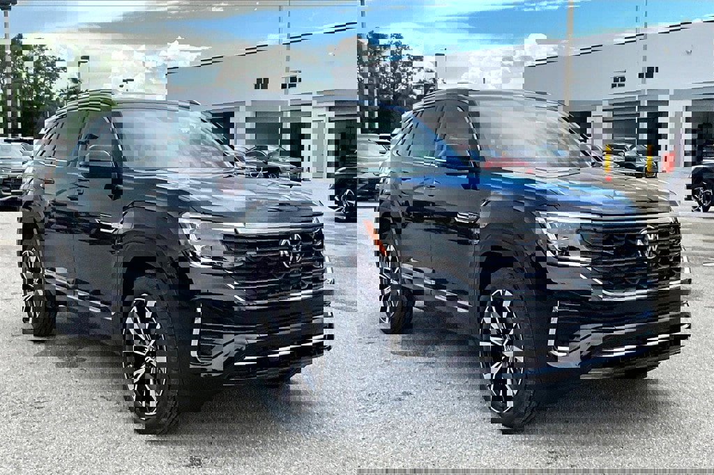 New 2026 Volkswagen Atlas Cross Sport SEL Premium R-Line image 2