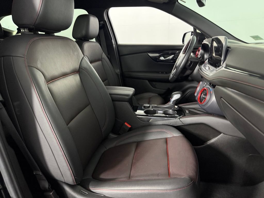 Used 2025 Chevrolet Blazer RS AWD/4WD image 34