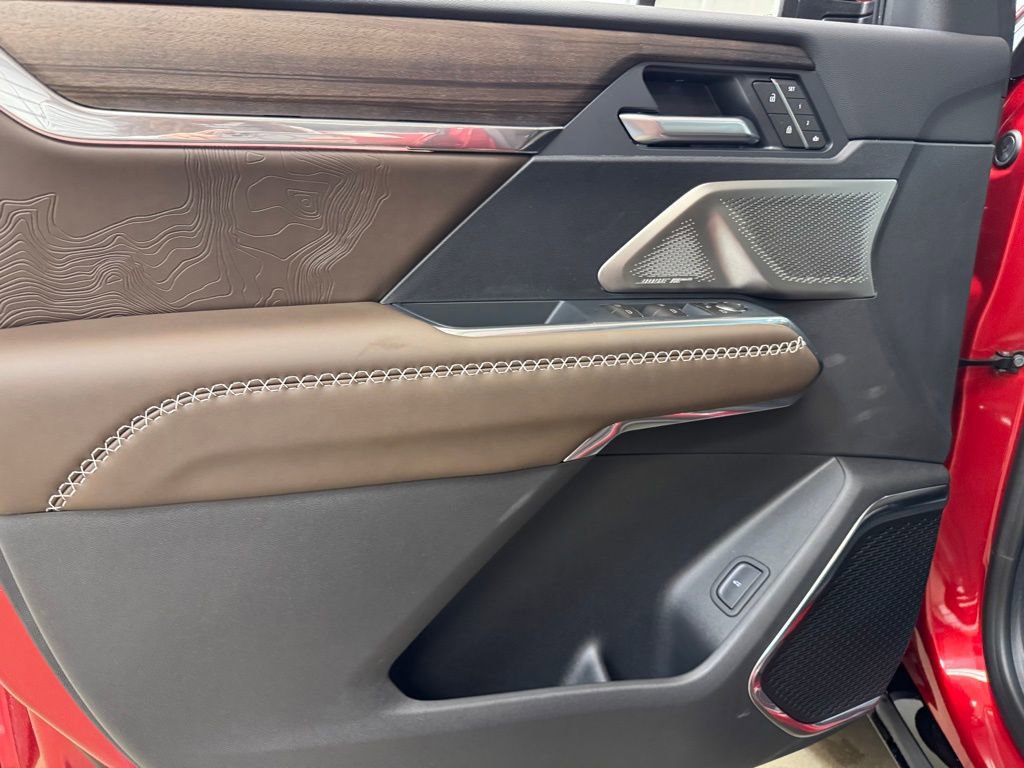 New 2026 GMC Acadia Denali Ultimate w/ LPO, Floor Liner Package image 8