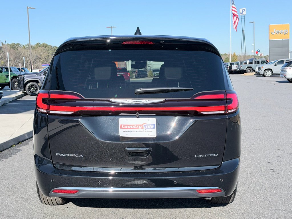 New 2026 Chrysler Pacifica Limited image 7