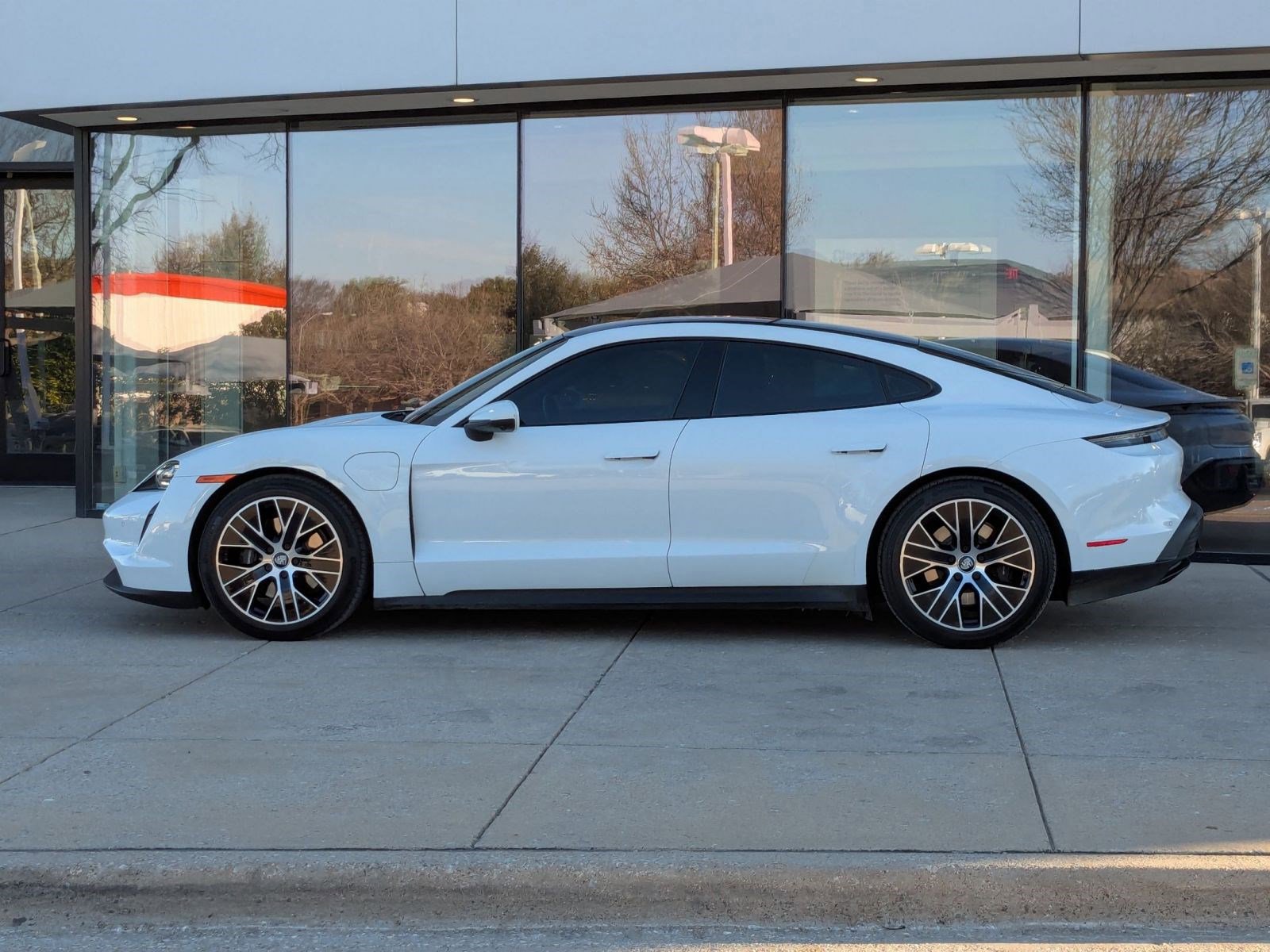 Certified 2021 Porsche Taycan image 2