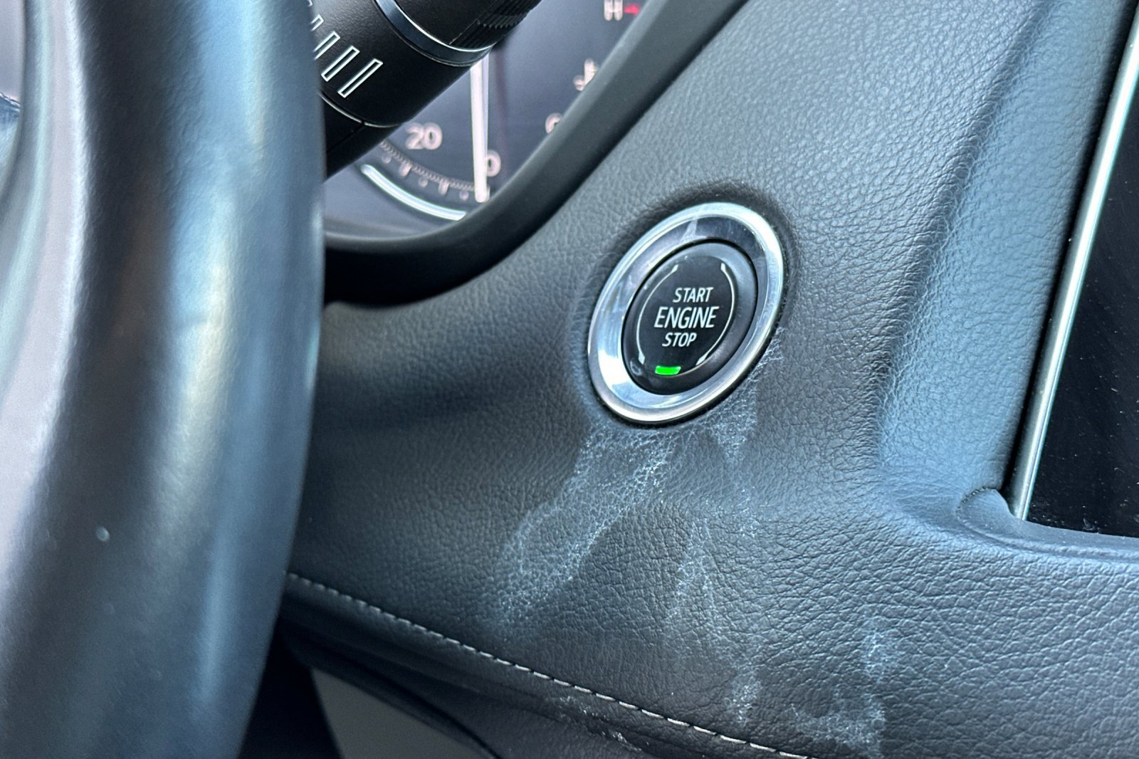 Certified 2023 Cadillac XT4 Premium Luxury image 22