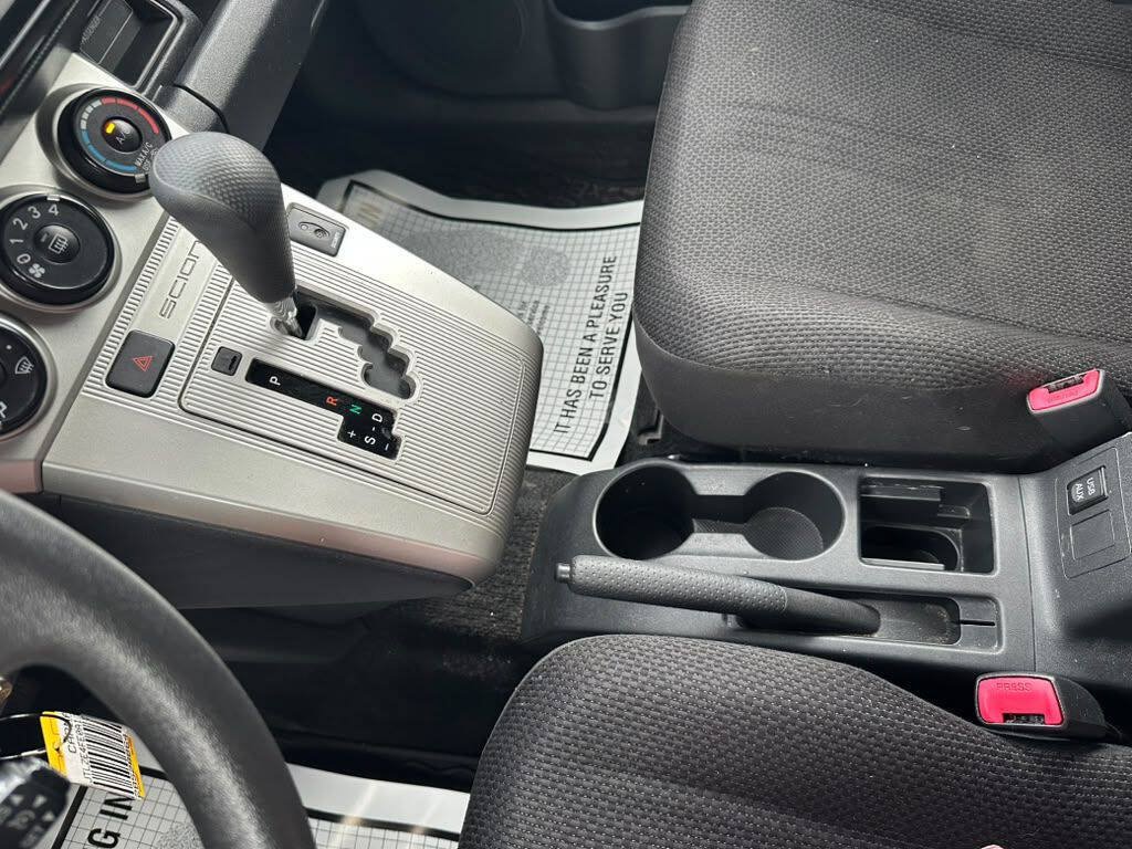 Used 2010 Scion xB FWD image 17