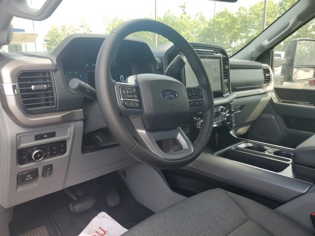 New 2025 Ford F150 XLT w/ Equipment Group 303A High image 25