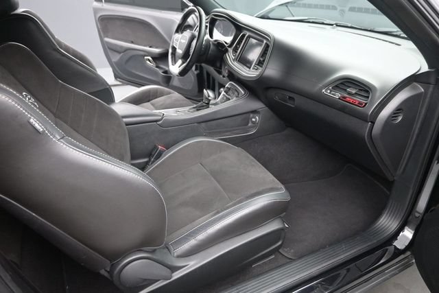 Used 2020 Dodge Challenger SRT Hellcat w/ Plus Package RWD image 17