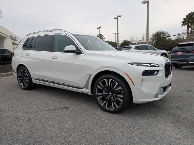 New 2026 BMW X7 xDrive40i w/ Executive Package image 3