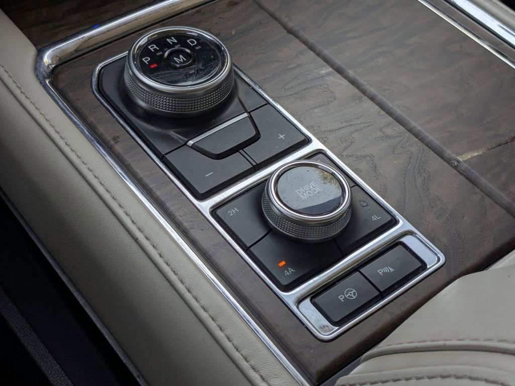 Used 2020 Ford Expedition Max Platinum AWD/4WD image 36