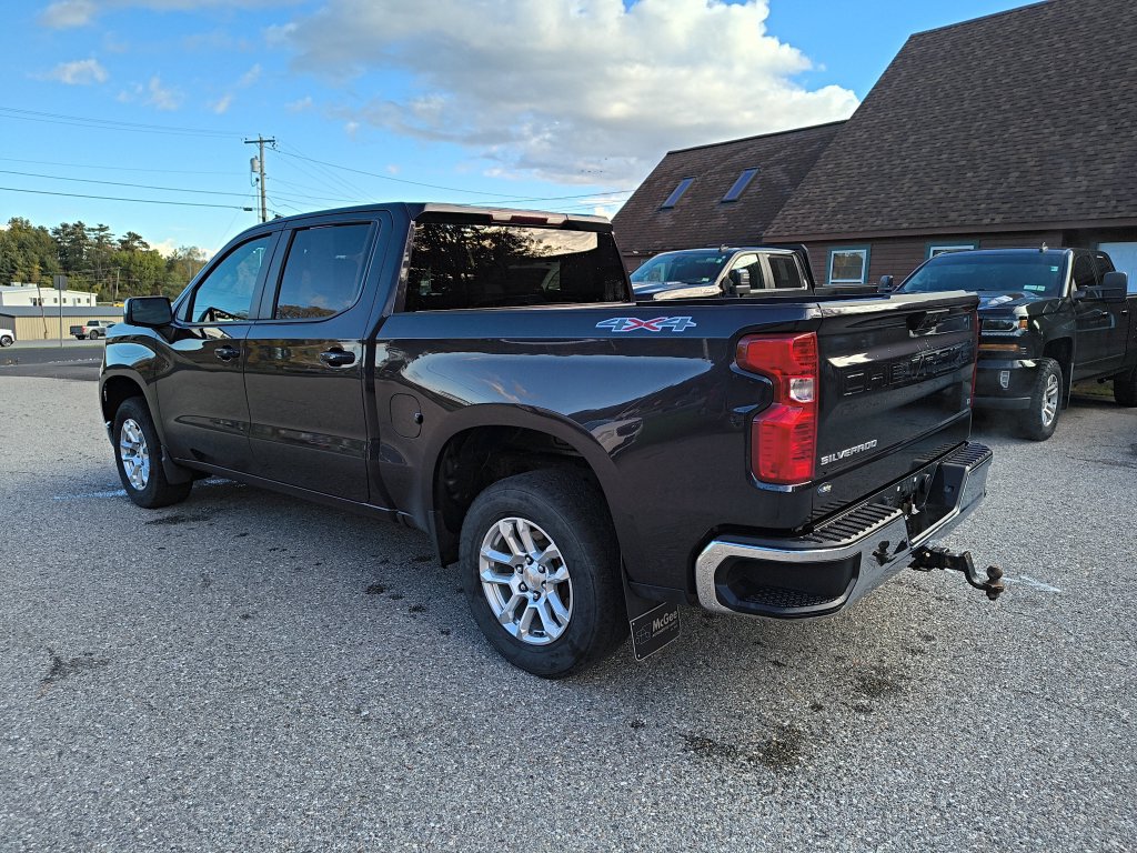 Used 2024 Chevrolet Silverado 1500 LT AWD/4WD image 3