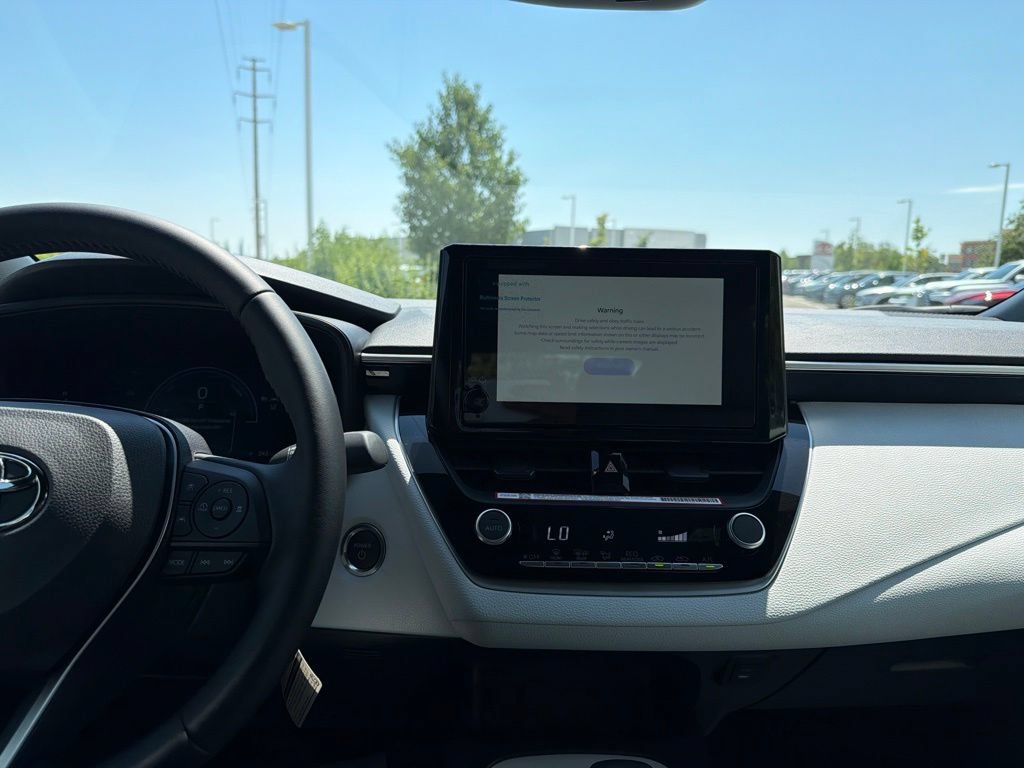 Used 2026 Toyota Corolla SE FWD image 32