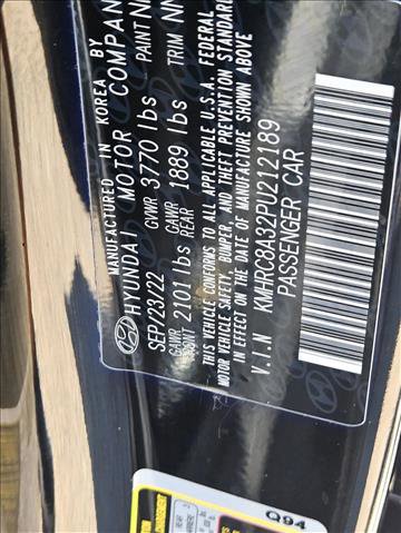 Used 2023 Hyundai Venue SEL image 23