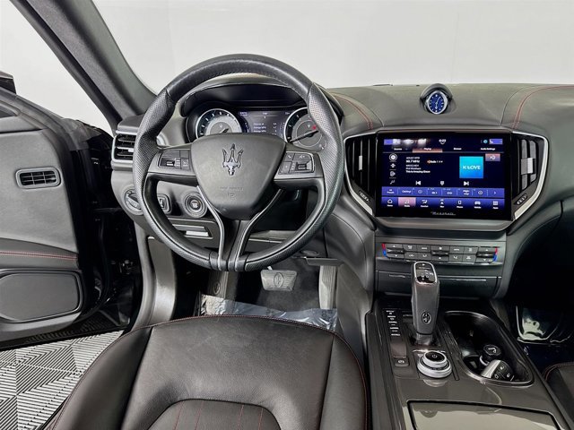 Used 2021 Maserati Ghibli S image 24